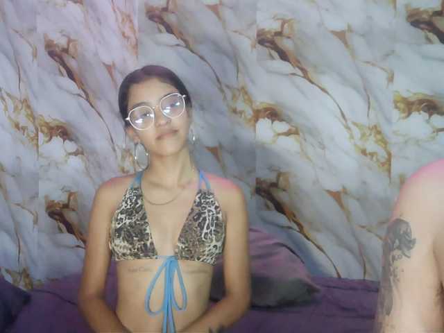 pocahontasb1 live cam on BongaCams
