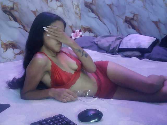 pocahontasb1 live cam on BongaCams