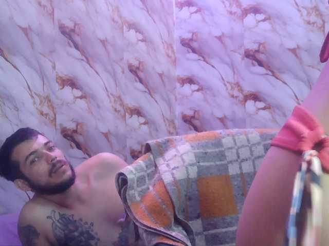 pocahontasb1 live cam on BongaCams