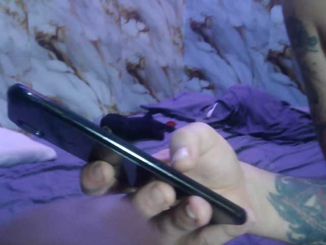 pocahontasb1 live cam on BongaCams