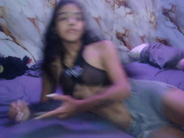 pocahontasb1 live cam on BongaCams