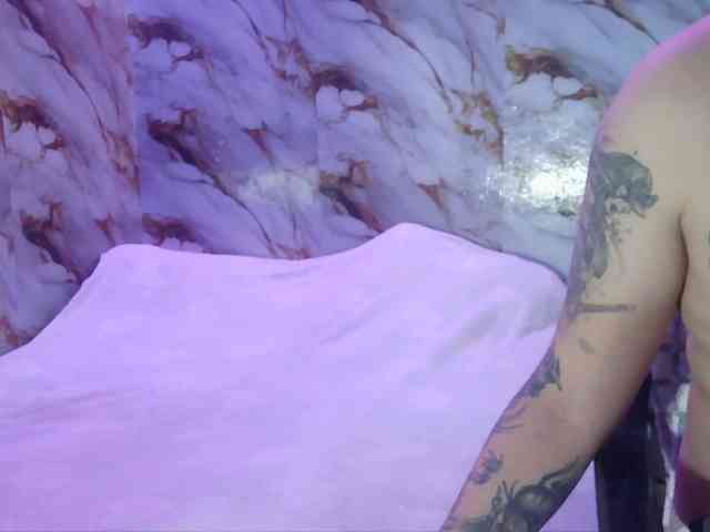 pocahontasb1 Sex Cam Show