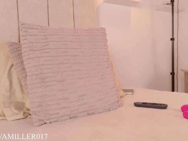 eva-miller7 live cam on BongaCams