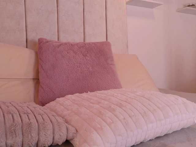 eva-miller7 live cam on BongaCams