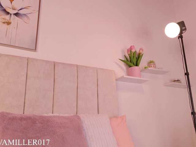eva-miller7 live cam on BongaCams