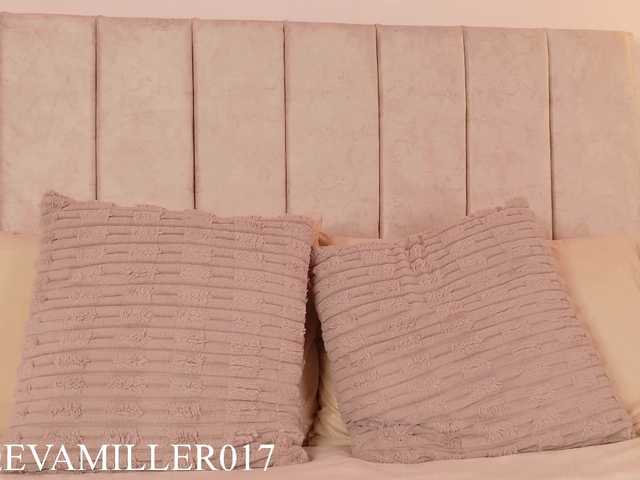 eva-miller7 live cam on BongaCams