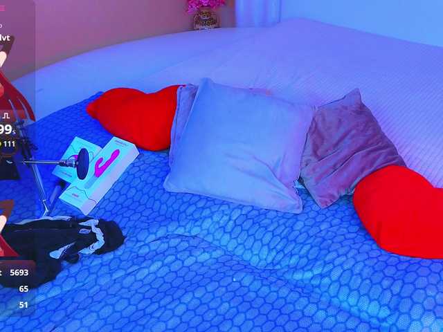 MizukiNoYoru live cam on BongaCams