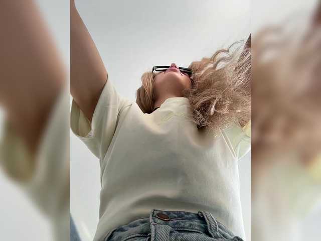 Enchantix live cam on BongaCams