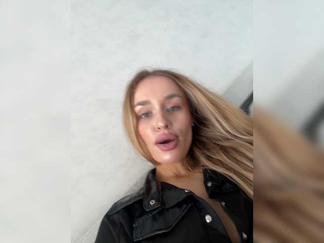 Enchantix live webcam show