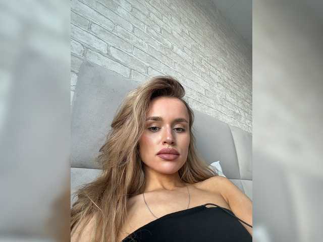 Enchantix live cam on BongaCams