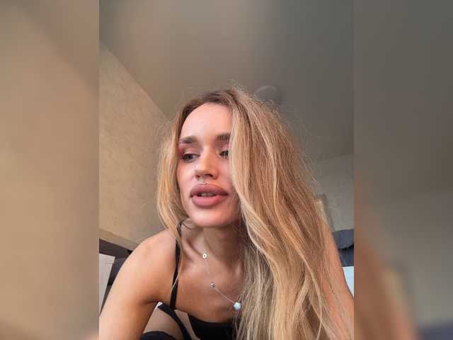 Enchantix live cam on BongaCams