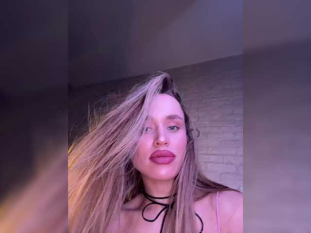 Enchantix's BongaCams show and profile