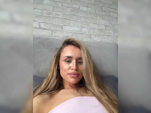 Enchantix live cam on BongaCams