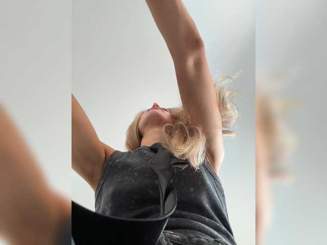 Enchantix live cam on BongaCams