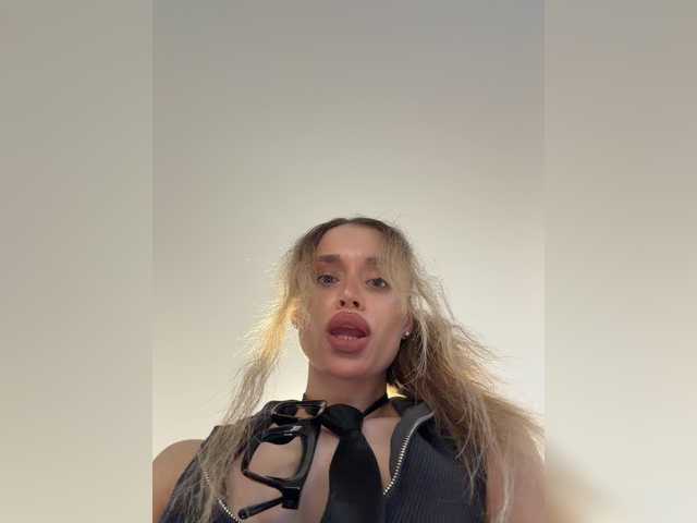 Enchantix live cam preview