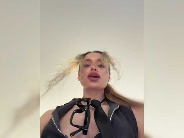 Enchantix live cam on BongaCams