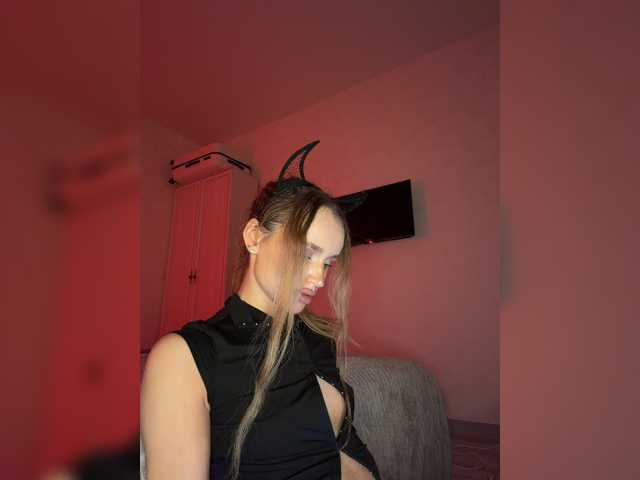 Enchantix live cam on BongaCams
