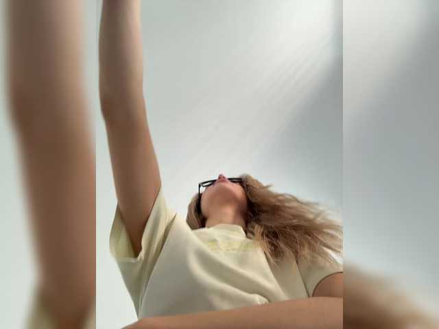 Enchantix live cam on BongaCams