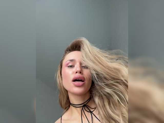 Enchantix live cam on BongaCams