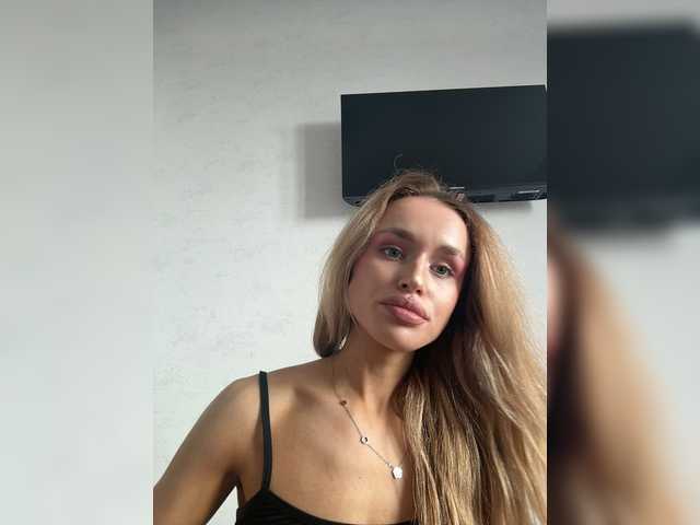 Enchantix live cam on BongaCams