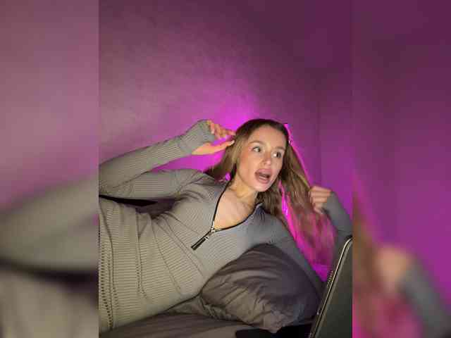 Enchantix's cam show statistics and live stream