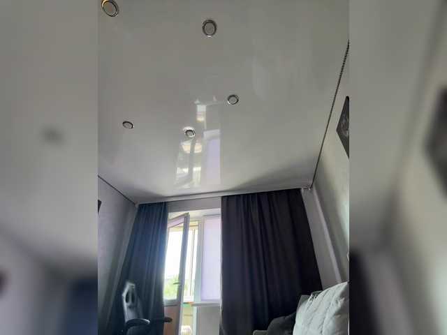 MINIKITTYA live webcam show