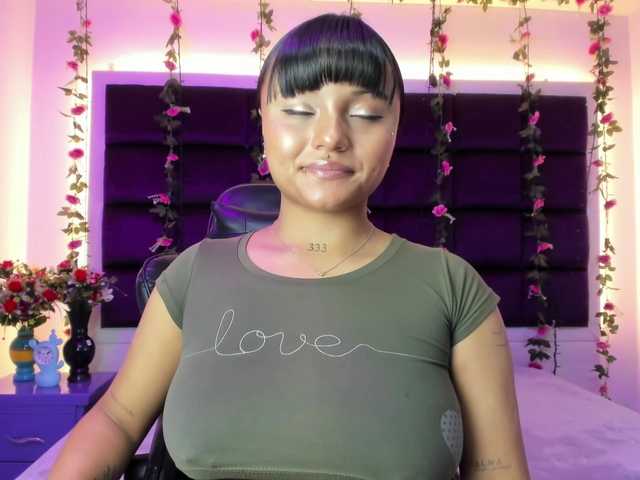 sweelanna live webcam show