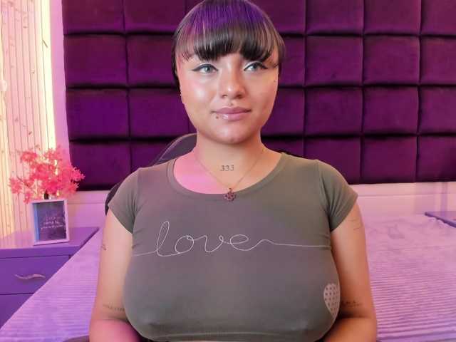 sweelanna live cam on BongaCams