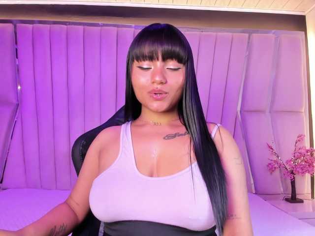sweelanna live cam on BongaCams