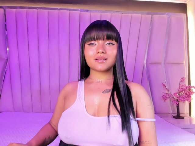 sweelanna live cam on BongaCams
