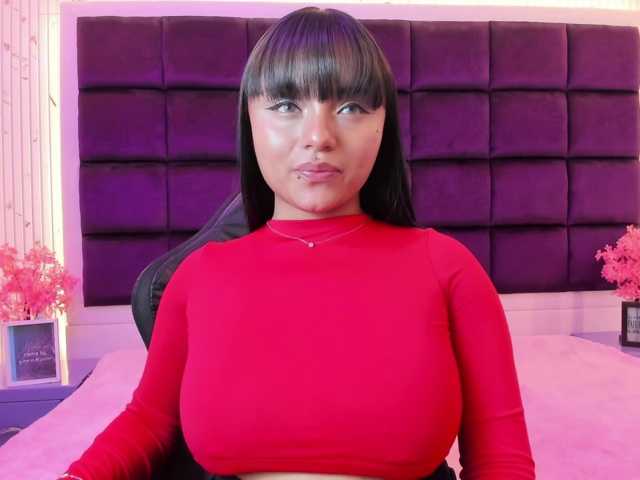 sweelanna live cam on BongaCams