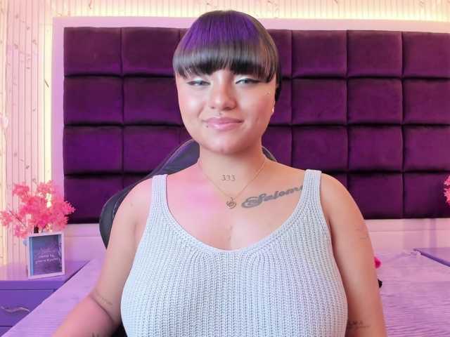 sweelanna live cam on BongaCams