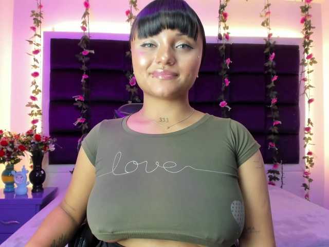sweelanna live webcam show