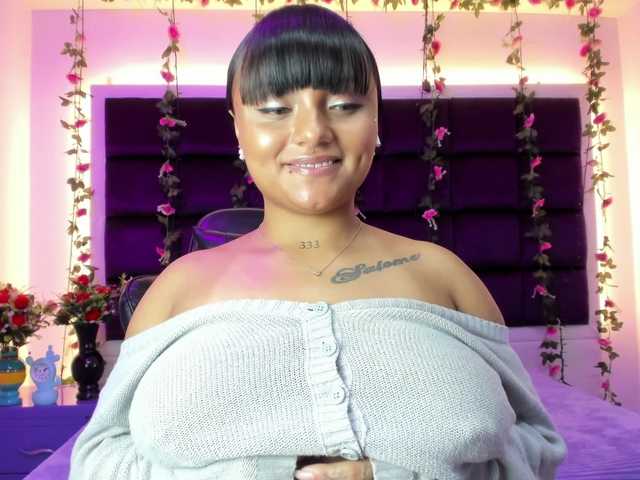 sweelanna live cam on BongaCams