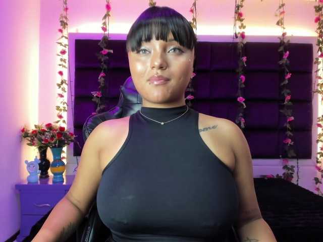 sweelanna live cam on BongaCams