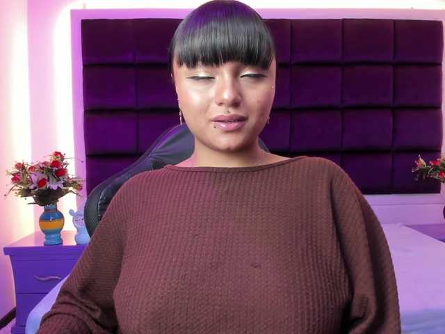 sweelanna live cam on BongaCams