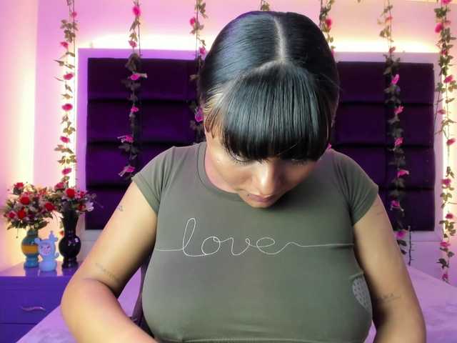 sweelanna live webcam show