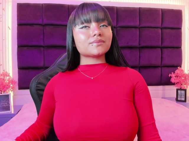 sweelanna live cam on BongaCams