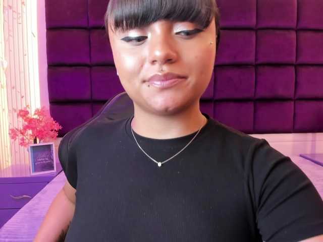 sweelanna live cam on BongaCams