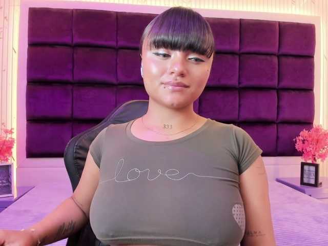 sweelanna live cam on BongaCams