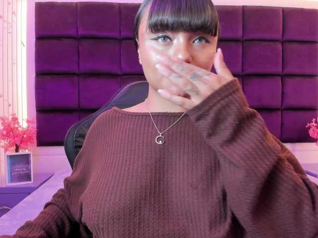 sweelanna live cam on BongaCams