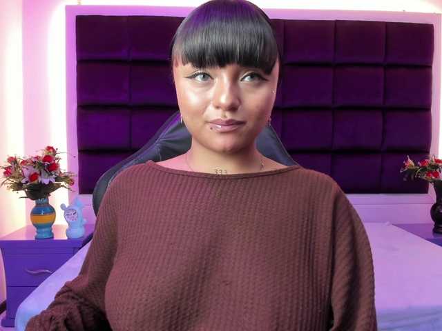sweelanna live cam on BongaCams