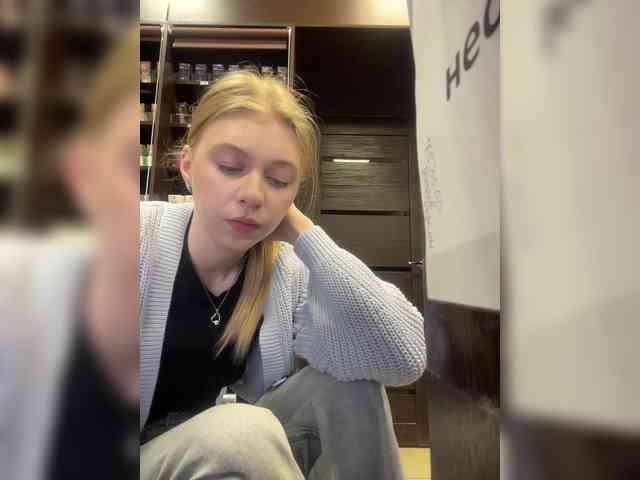 Nellie-Lolly webcam