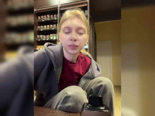 Nellie-Lolly webcam