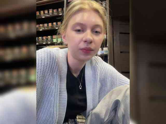Nellie-Lolly webcam
