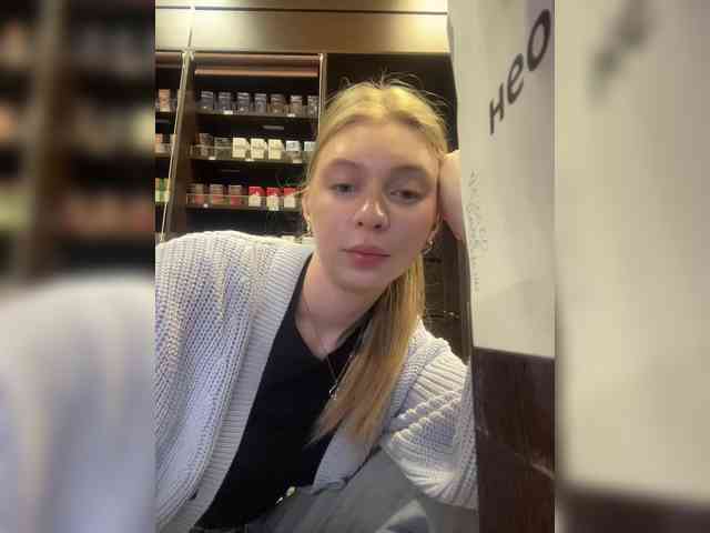 Nellie-Lolly webcam