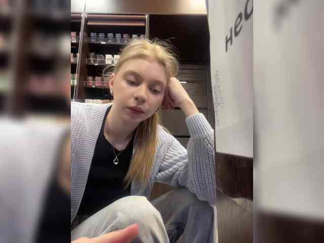 Nellie-Lolly webcam