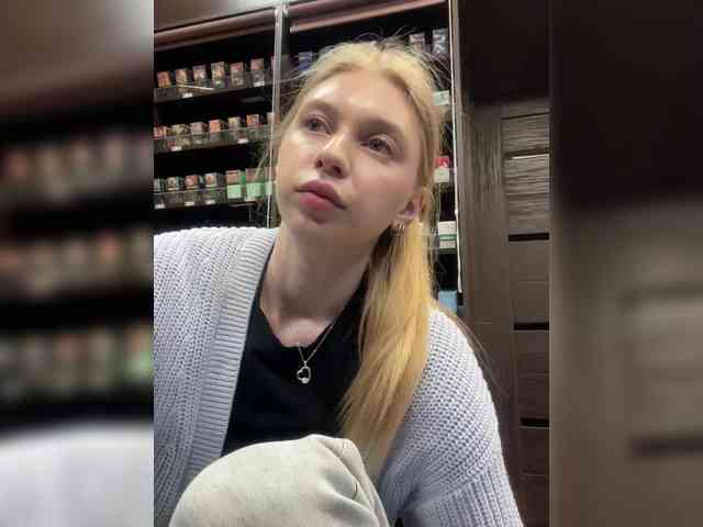 Nellie-Lolly webcam