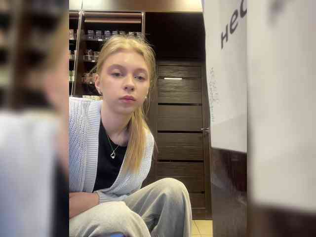 Nellie-Lolly webcam