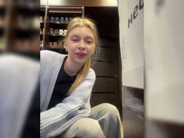 Nellie-Lolly webcam